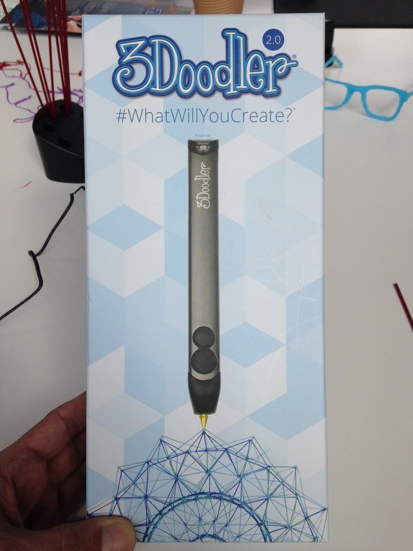 Фото 3D-ручка 3Doodler 2.0